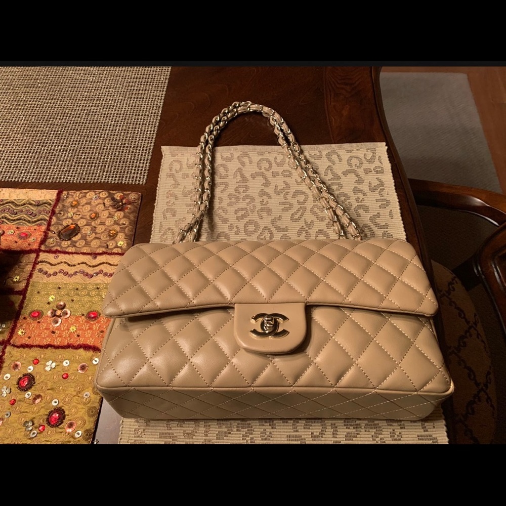 Chanel Classic Flap Medium Beige Caviar  B…